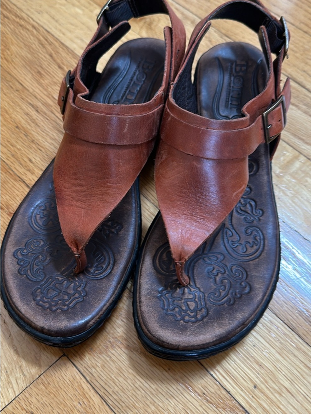 Born to run thong Sandal rust brown leather wedge heel likely size 7 see ruler
